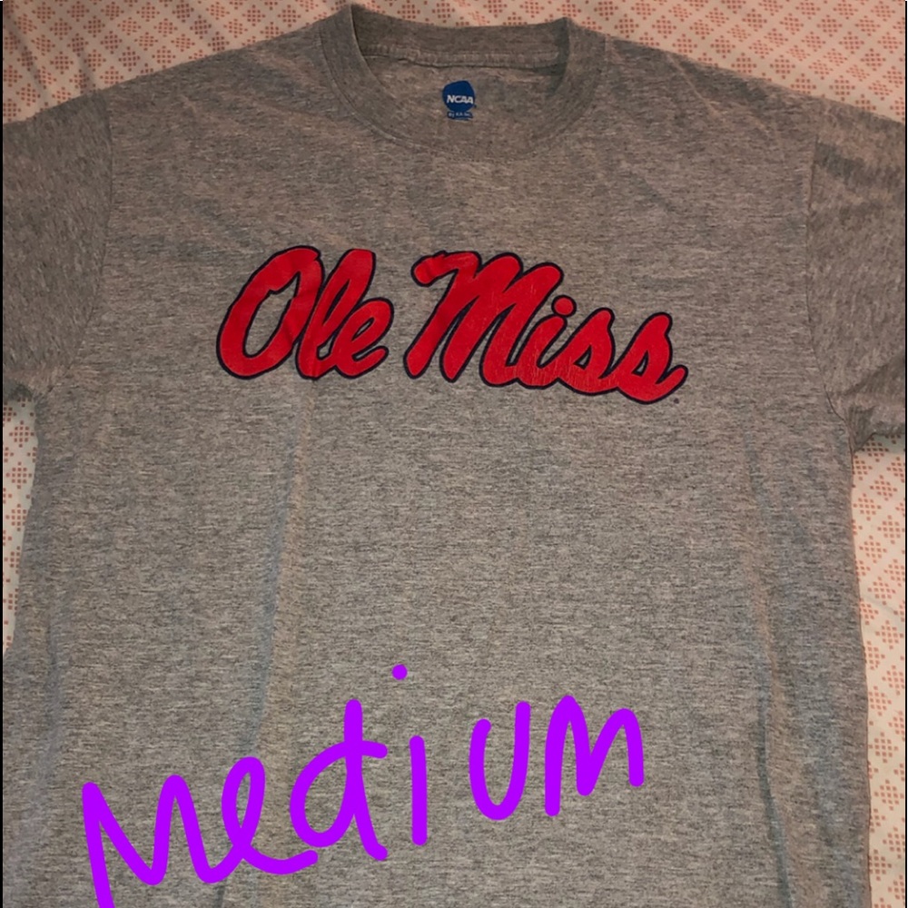grey size medium ole miss tee